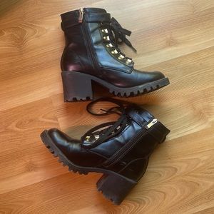 Black Heeled Boots Size 8
